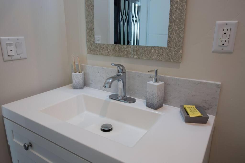 Luxurious Design One Bedroom Near Balboa Park